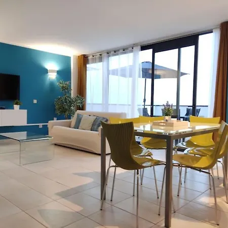 Casa Azul 2bedroom & Ocean View Terrace Wifi Premium كوستا كالما